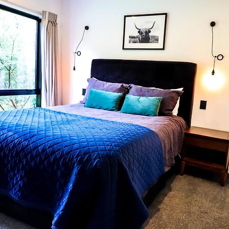 Black Barn Modern: Luxe Martinborough Escape Esterno foto