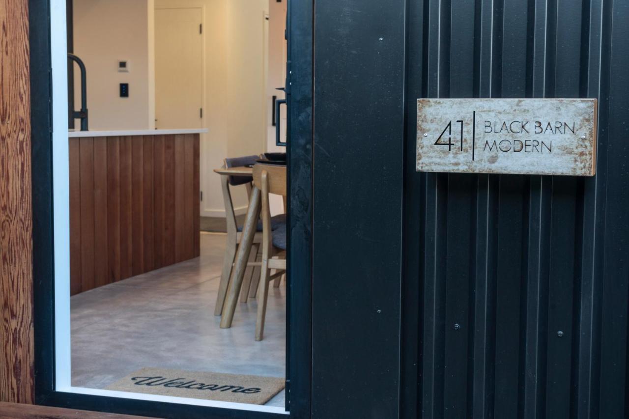 Black Barn Modern: Luxe Martinborough Escape Esterno foto